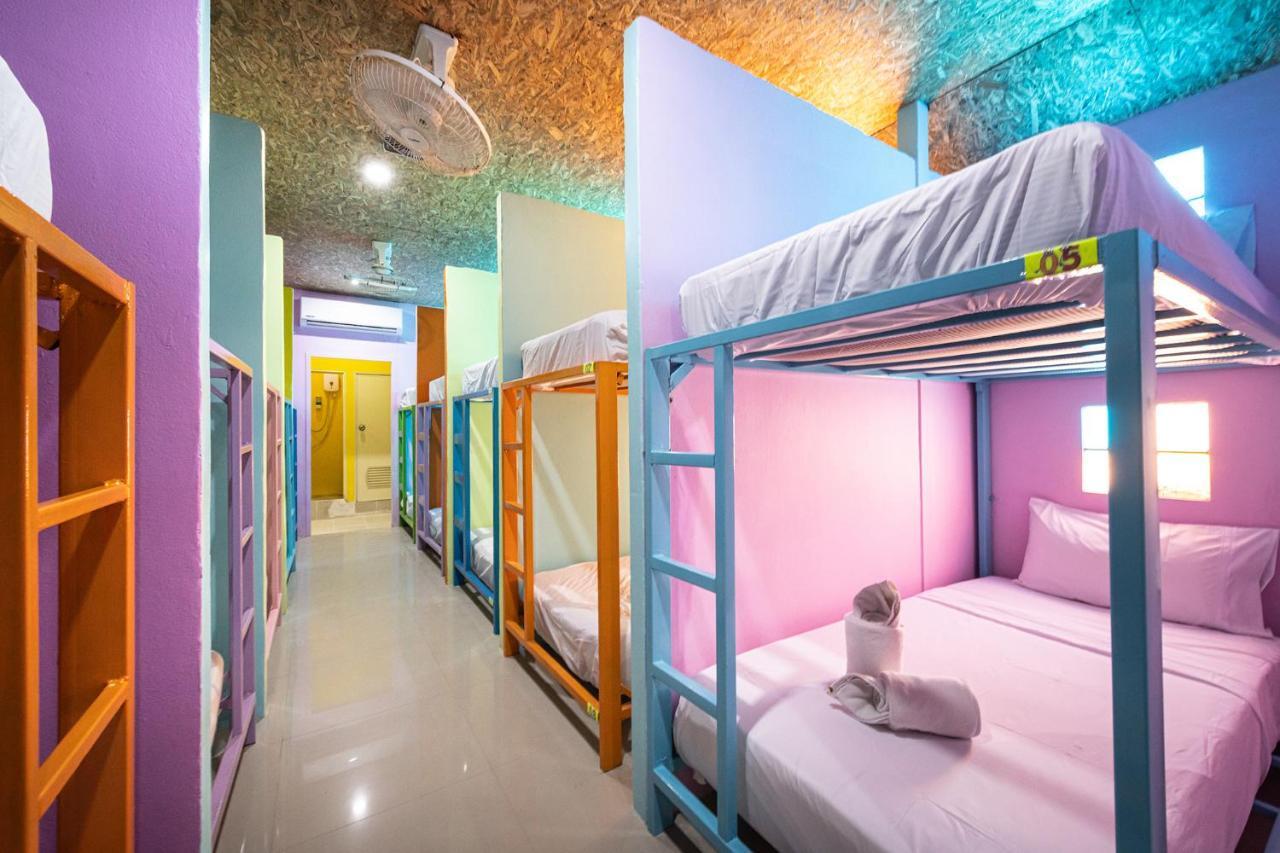 Mypatong Social Hostel Ngoại thất bức ảnh