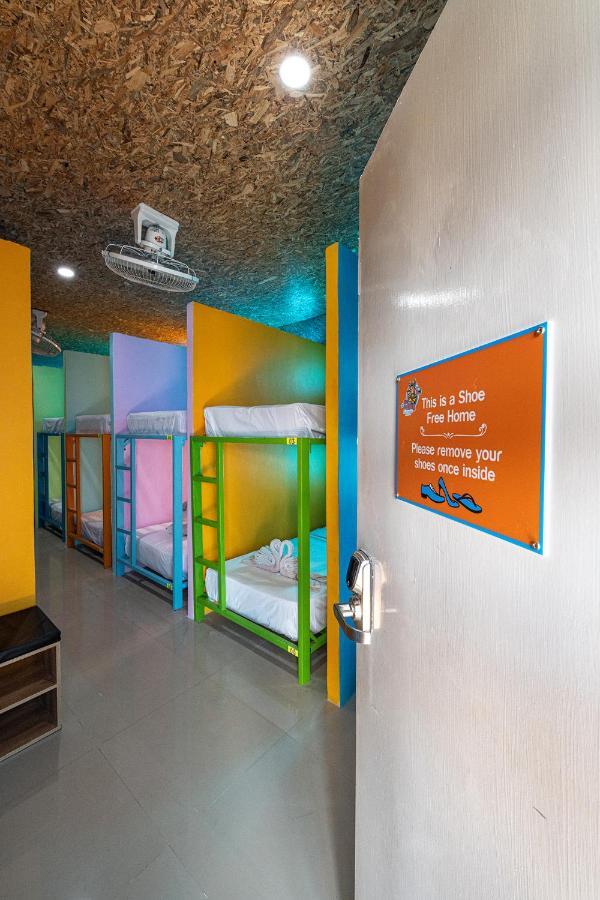 Mypatong Social Hostel Ngoại thất bức ảnh
