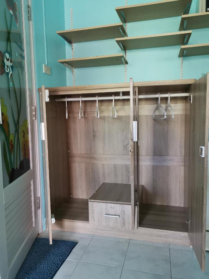 Mypatong Social Hostel Ngoại thất bức ảnh