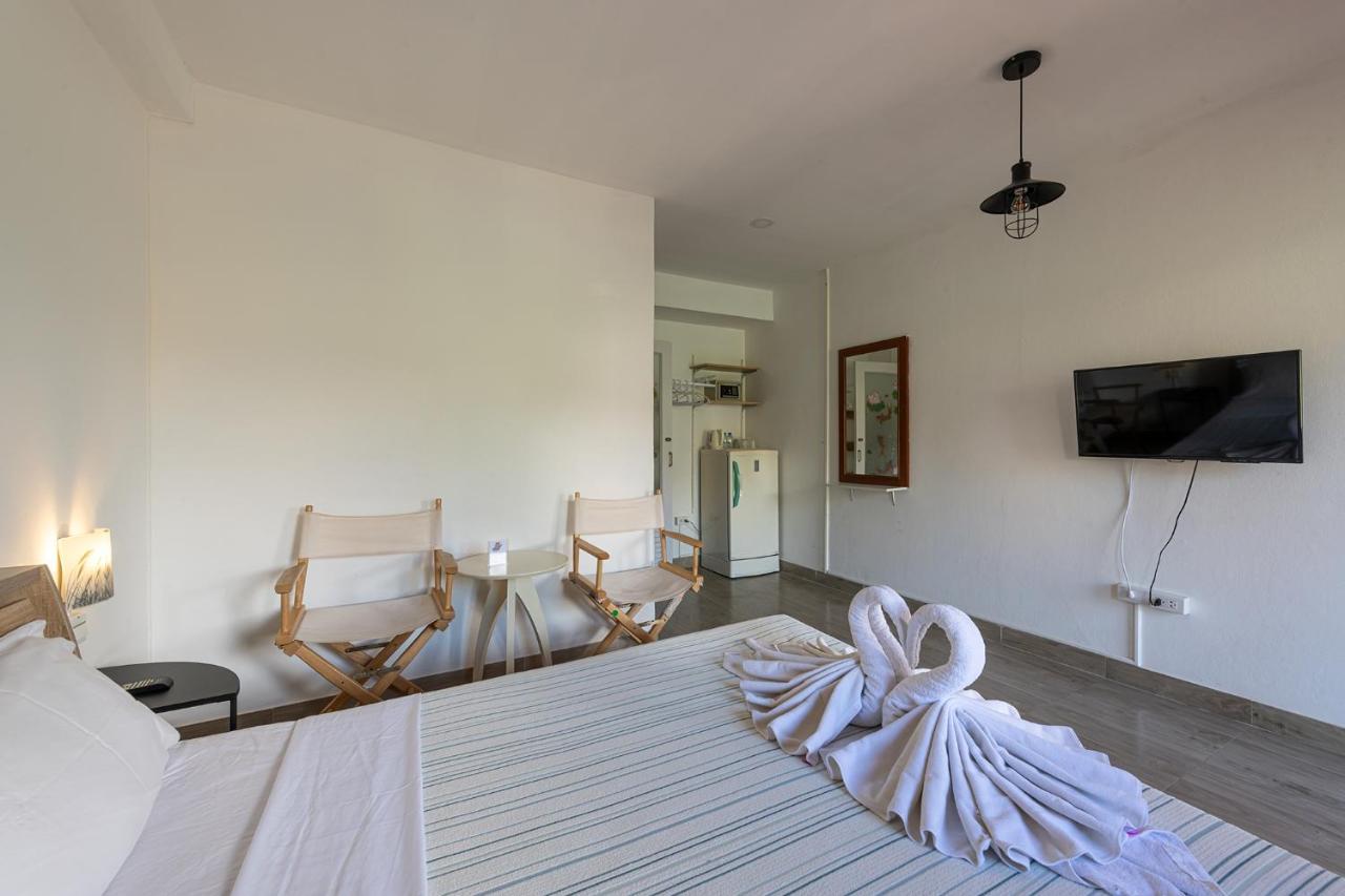 Mypatong Social Hostel Ngoại thất bức ảnh